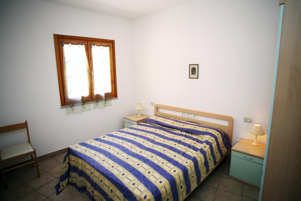 Appartamenti Ideal Isola Rossa Eksteriør billede
